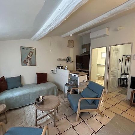 Dans Un Ancien Atelier De Potier Apartman Saint-Quentin-la-Poterie Kültér fotó